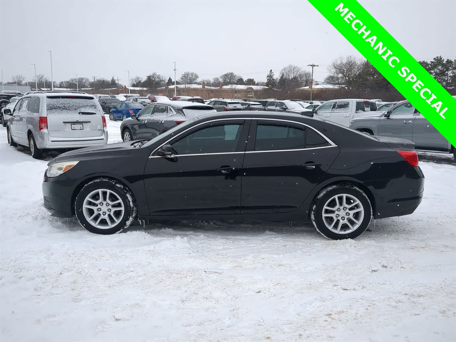 Thumbnail: 2016 Chevrolet Malibu - 11