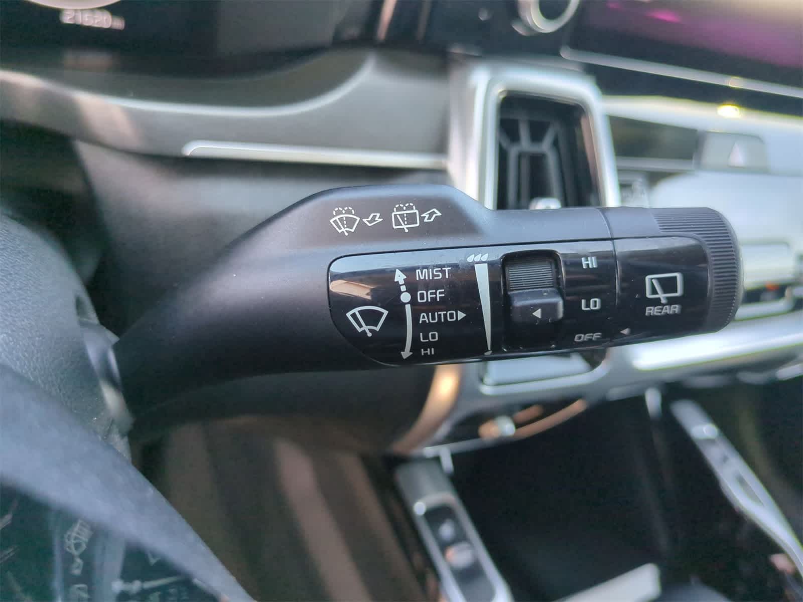 Thumbnail: 2023 Kia Sorento - 24