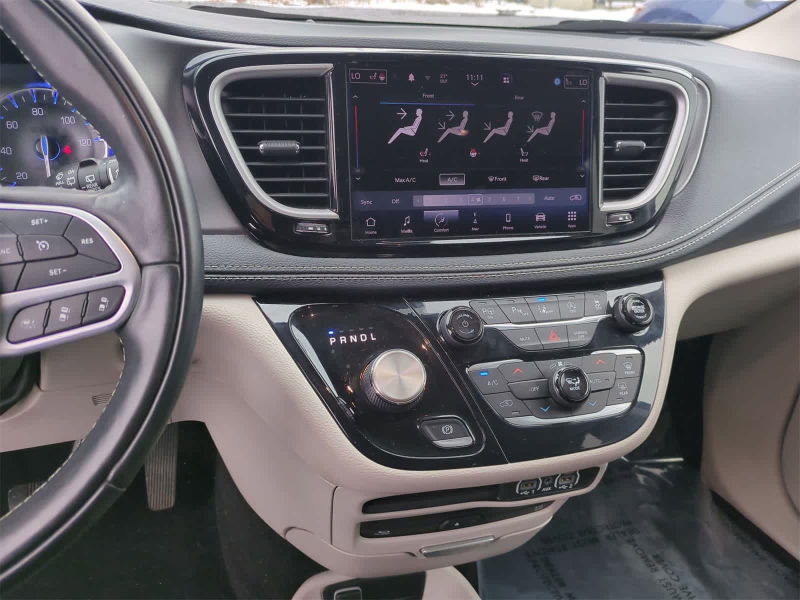 Thumbnail: 2022 Chrysler Pacifica - 27