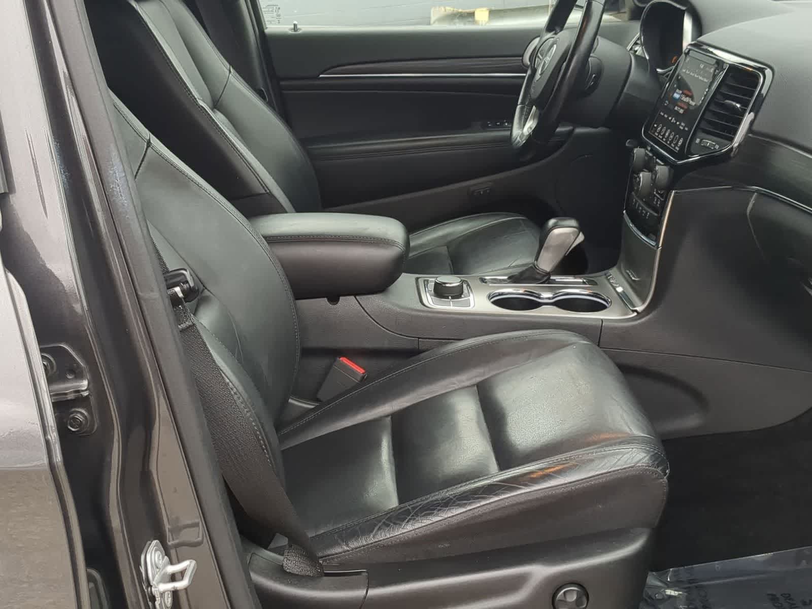 Thumbnail: 2021 Jeep Grand Cherokee - 21