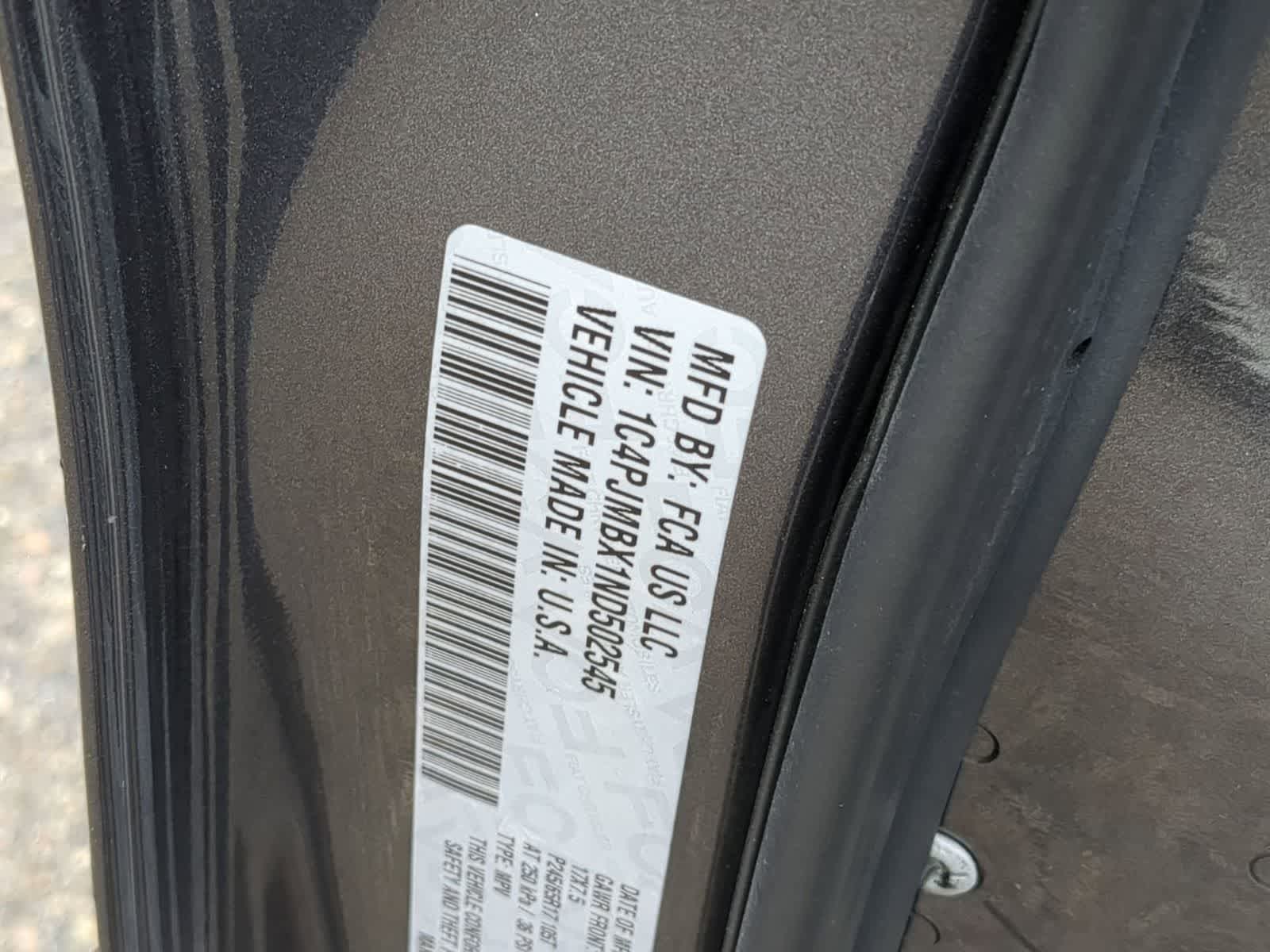 Thumbnail: 2022 Jeep Cherokee - 35