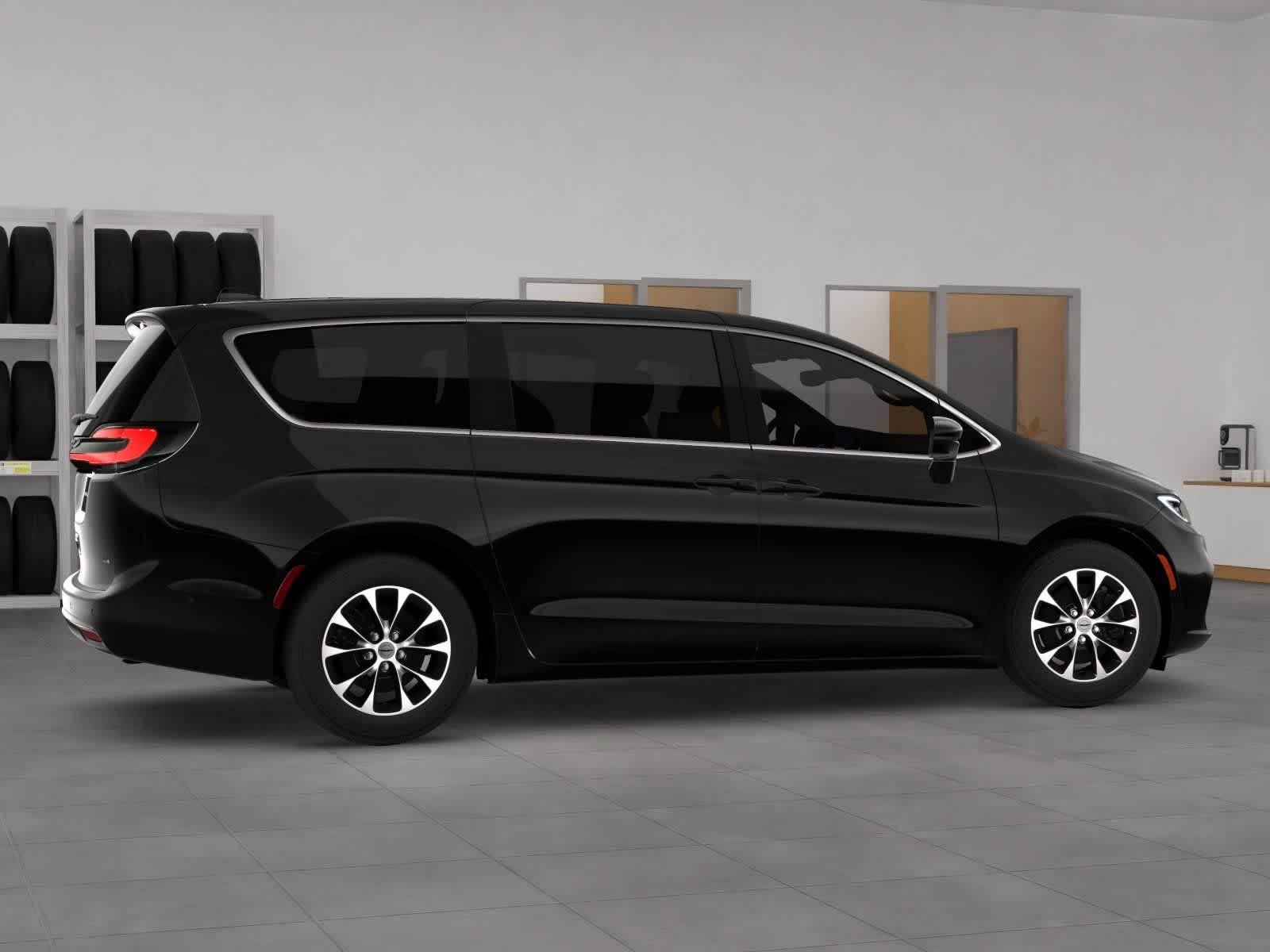 Thumbnail: 2026 Chrysler Pacifica - 5