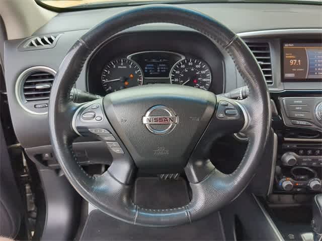 2015 Nissan Pathfinder SV 23