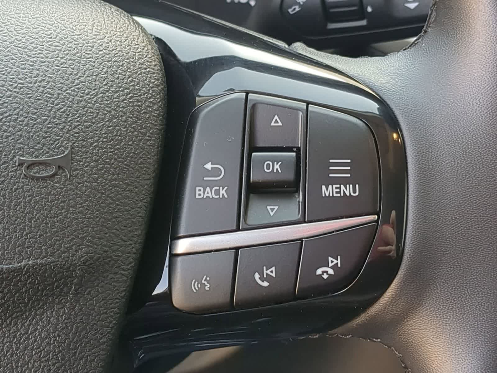 Thumbnail: 2022 Ford Escape - 24