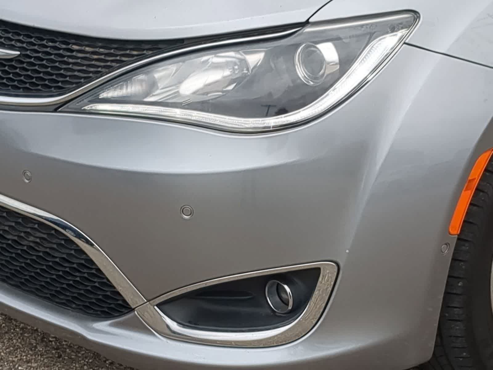 Thumbnail: 2018 Chrysler Pacifica - 11