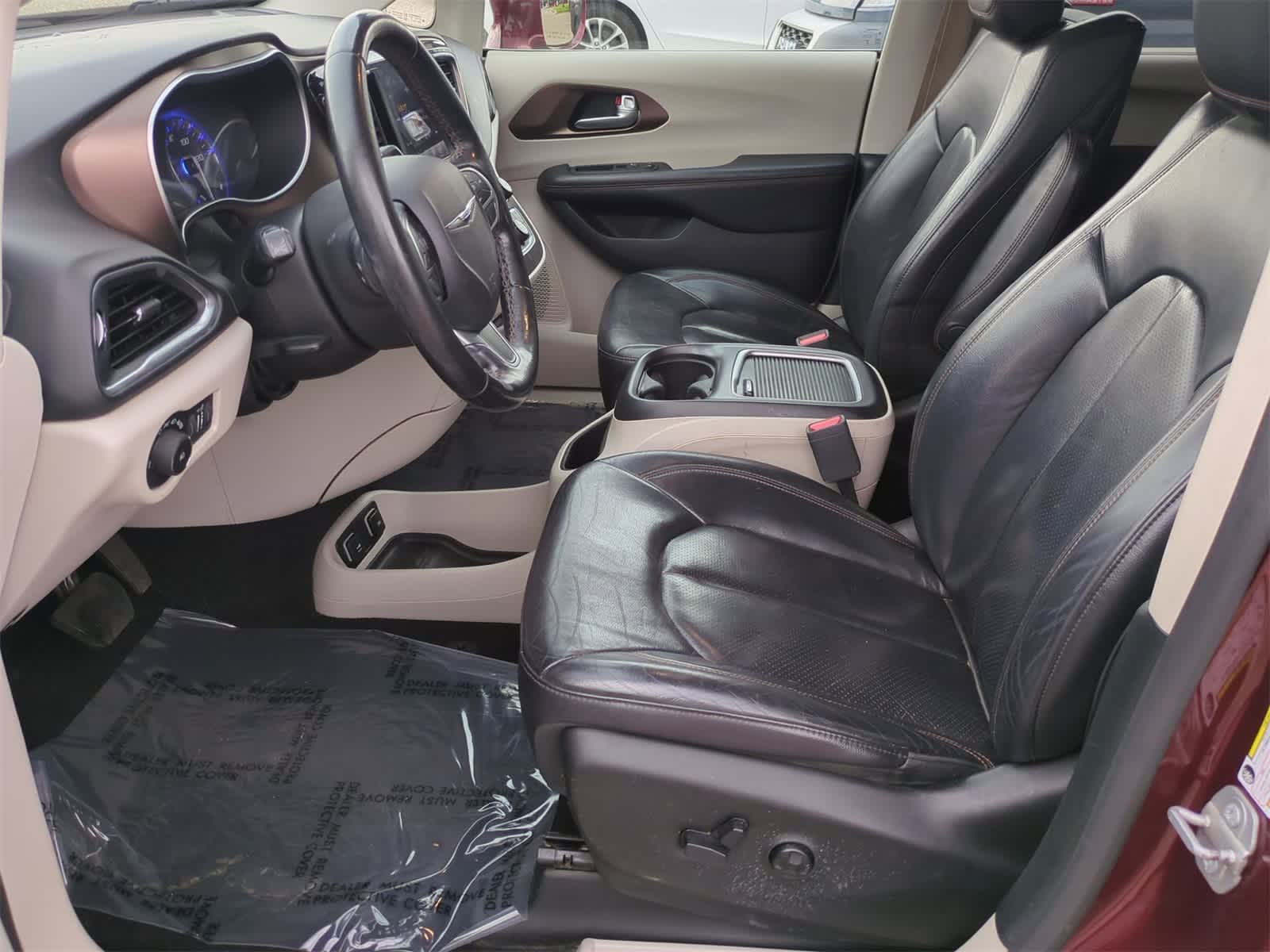 Thumbnail: 2018 Chrysler Pacifica - 15