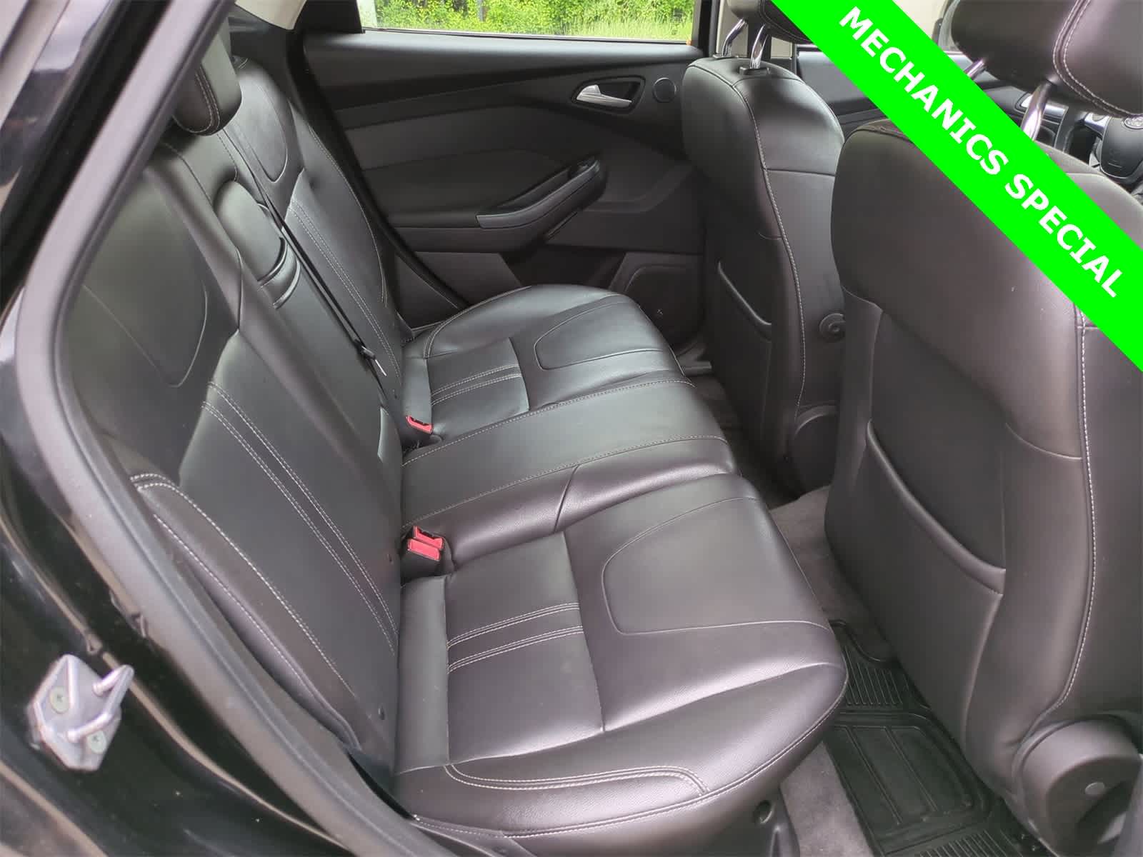 Thumbnail: 2012 Ford Focus - 18