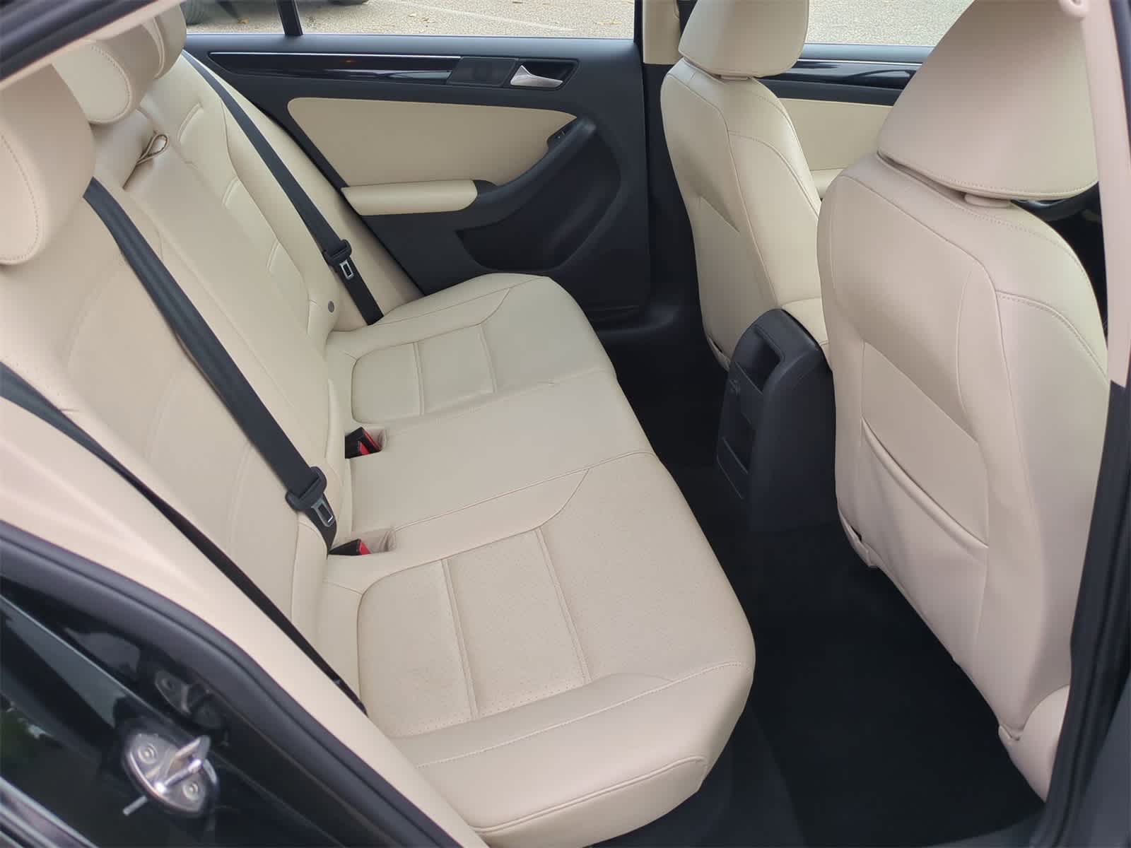 Thumbnail: 2017 Volkswagen Jetta - 21