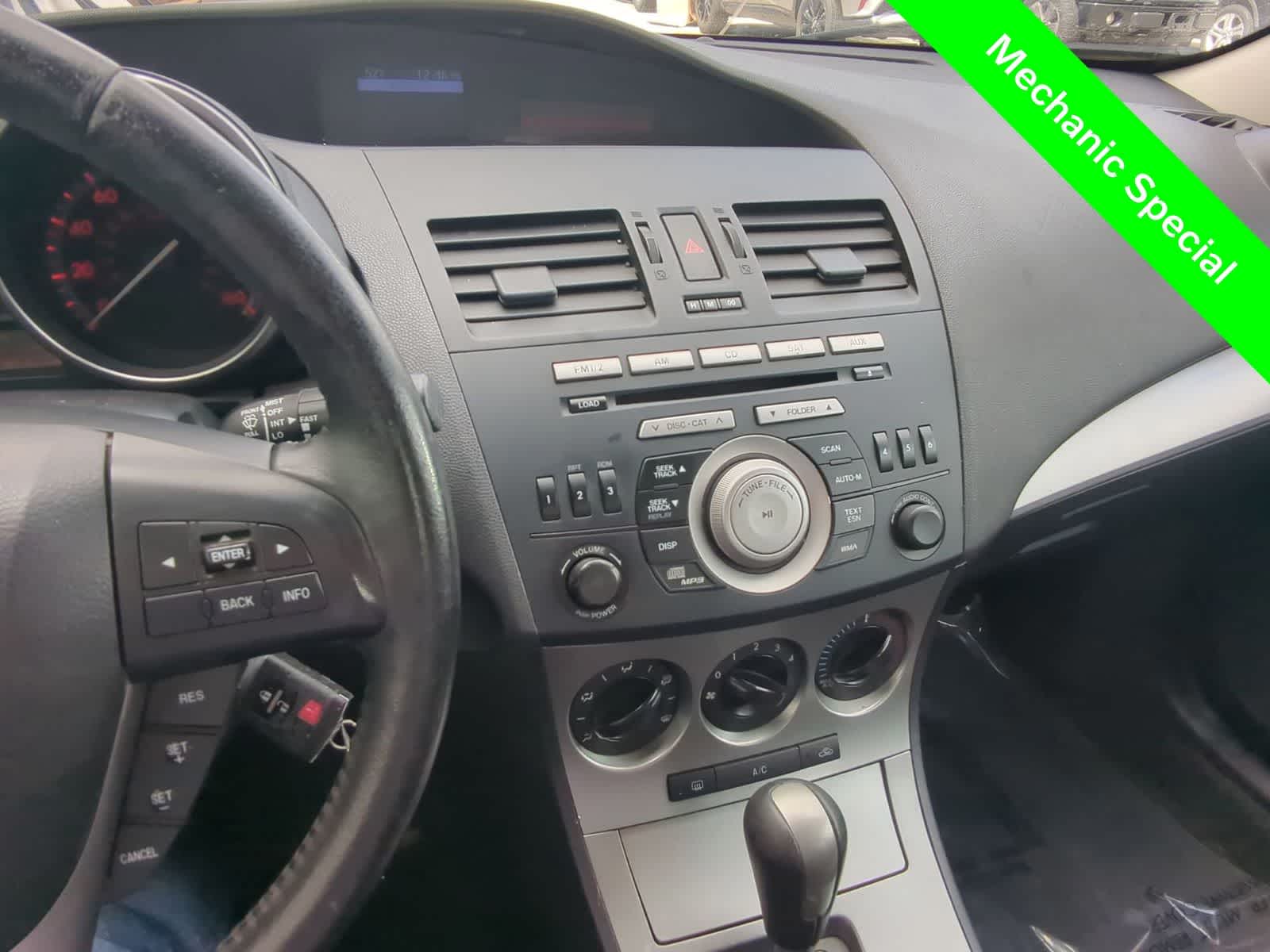 Thumbnail: 2011 Mazda Mazda3 - 27