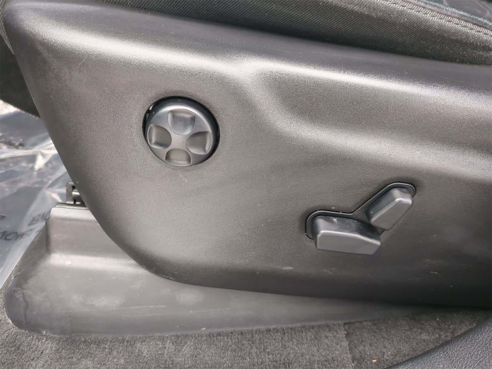 Thumbnail: 2018 Jeep Grand Cherokee - 17