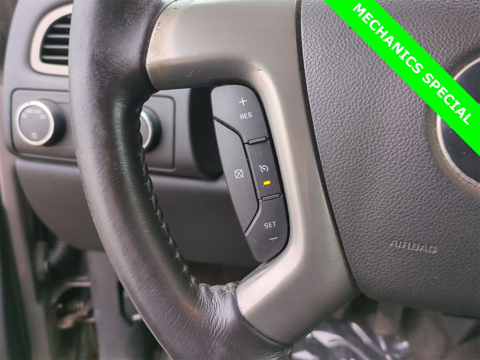 Thumbnail: 2011 Chevrolet Avalanche 1500 - 21