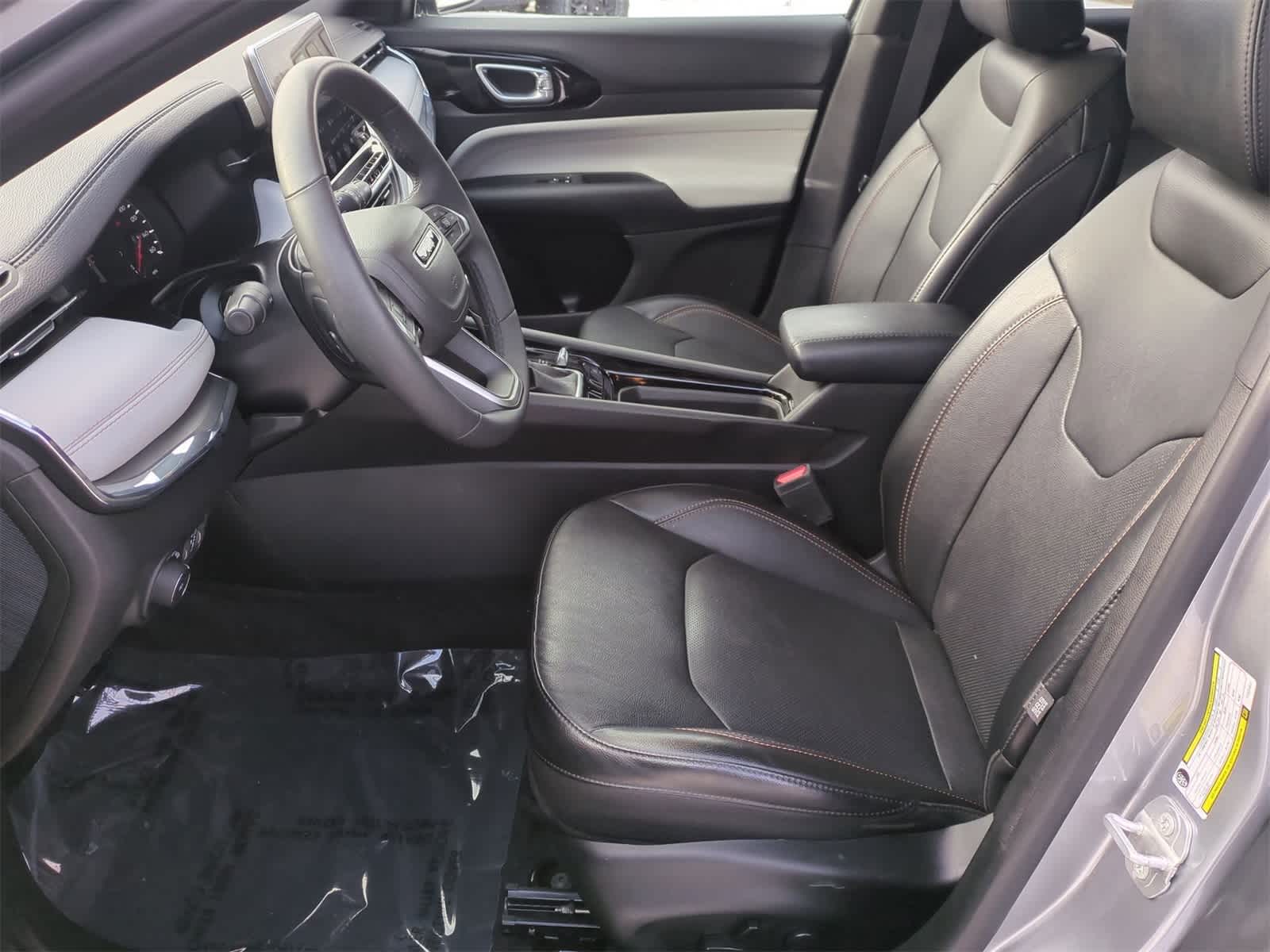 Thumbnail: 2023 Jeep Compass - 16