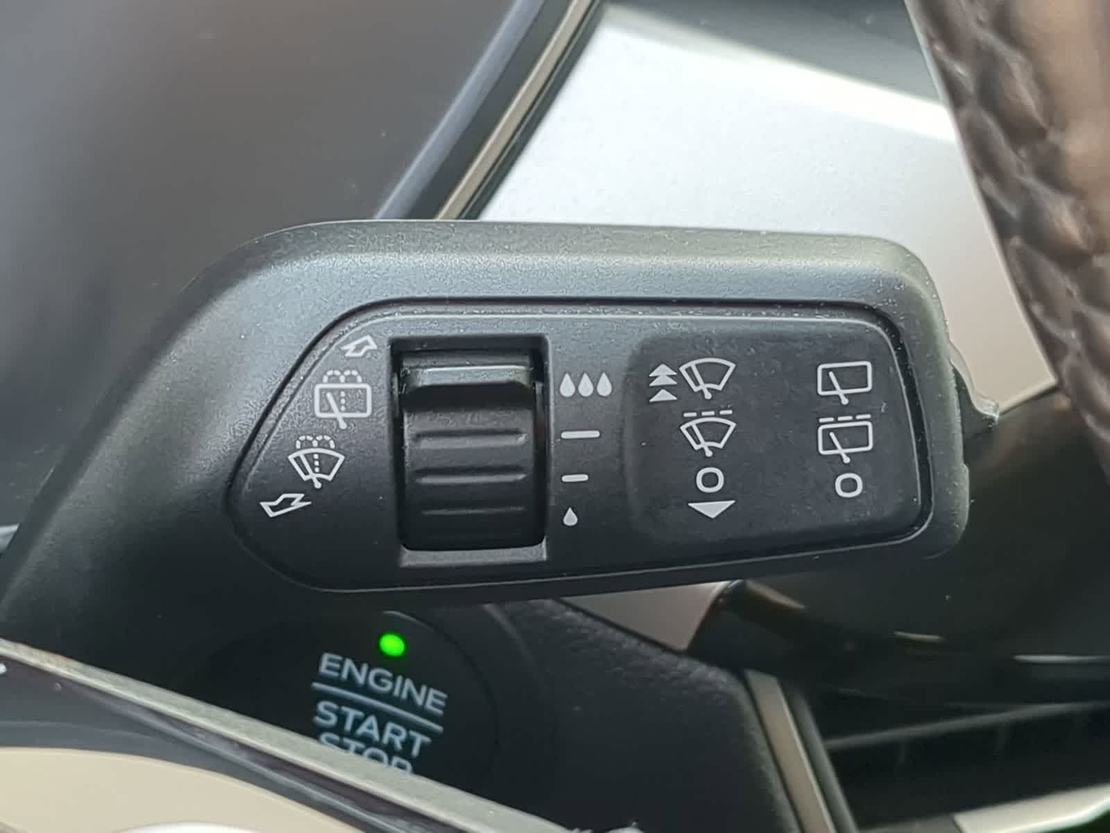 Thumbnail: 2022 Ford Escape - 25