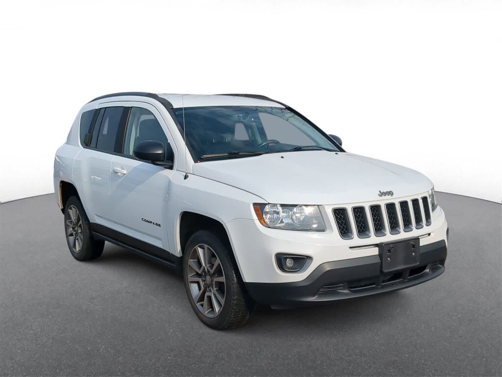 Thumbnail: 2016 Jeep Compass - 2