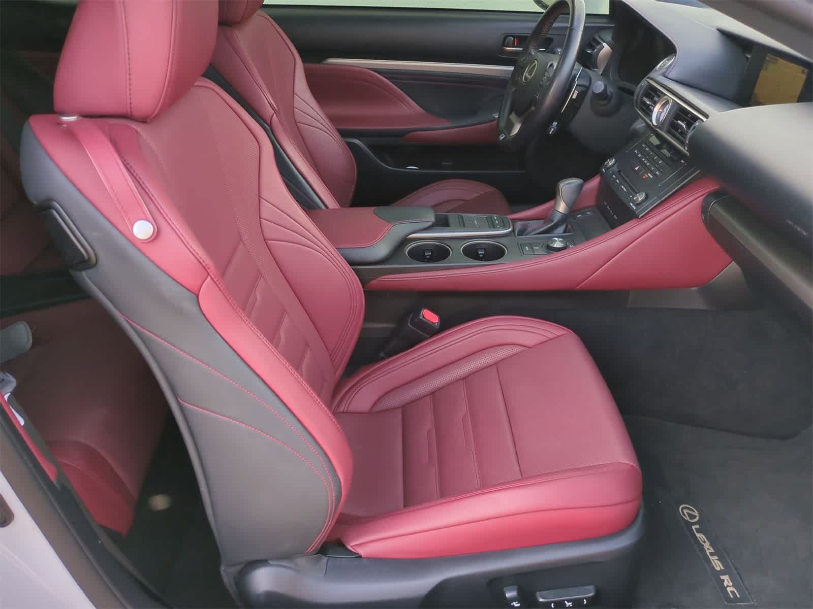 Thumbnail: 2017 Lexus RC - 18