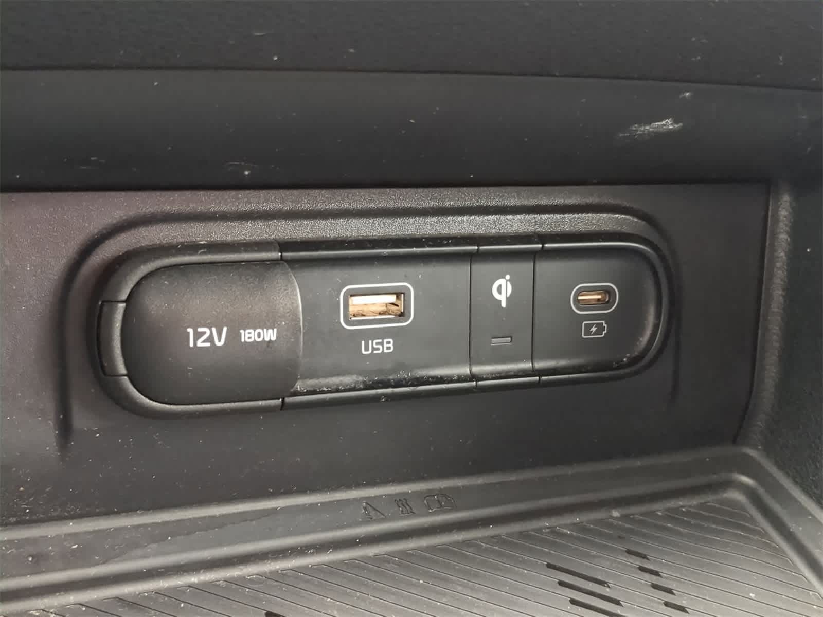 Thumbnail: 2023 Kia Sportage - 30