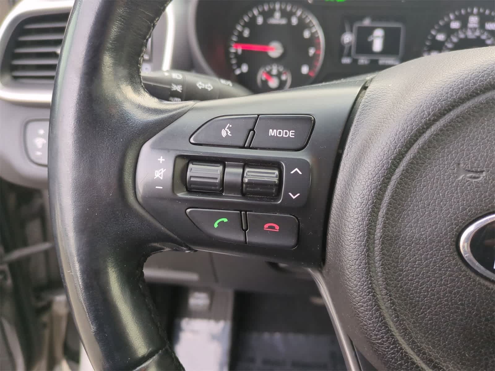 Thumbnail: 2016 Kia Sorento - 23