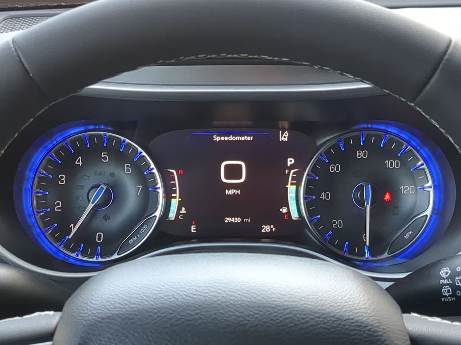 Thumbnail: 2025 Chrysler Voyager - 31