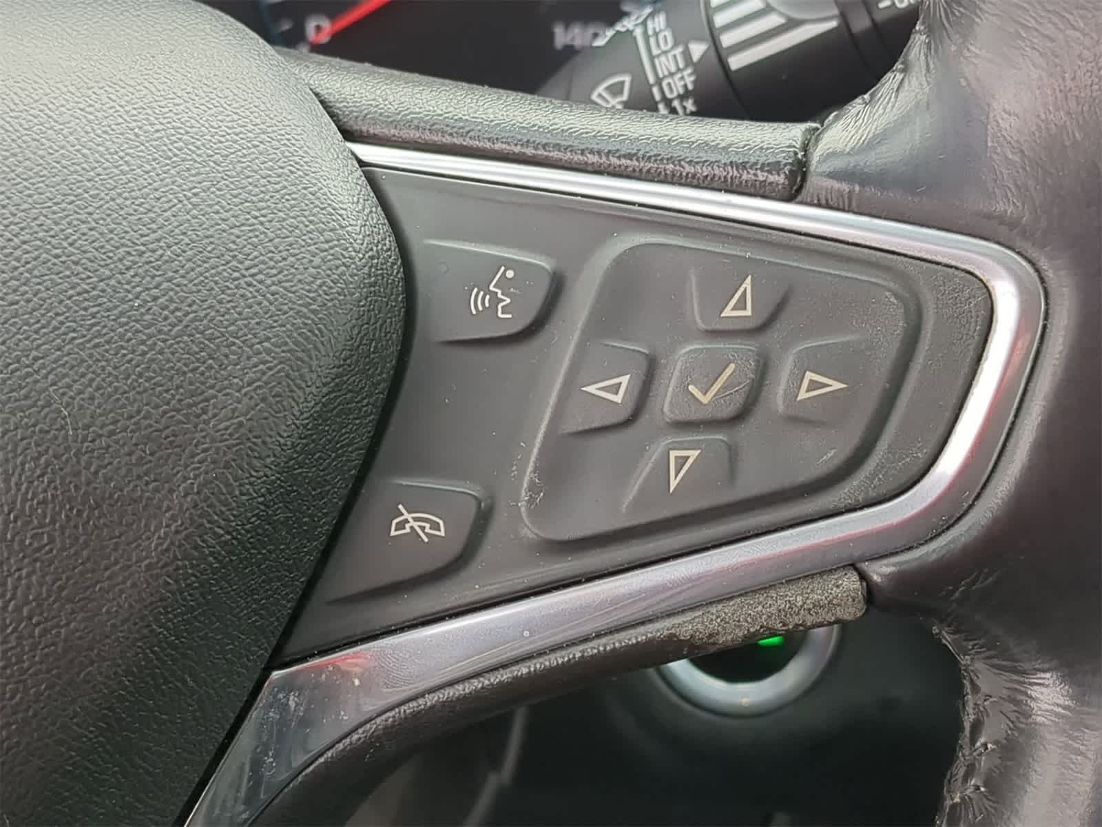 Thumbnail: 2018 Chevrolet Equinox - 24