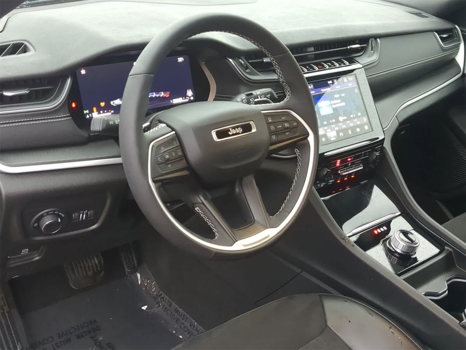 Thumbnail: 2024 Jeep Grand Cherokee - 10