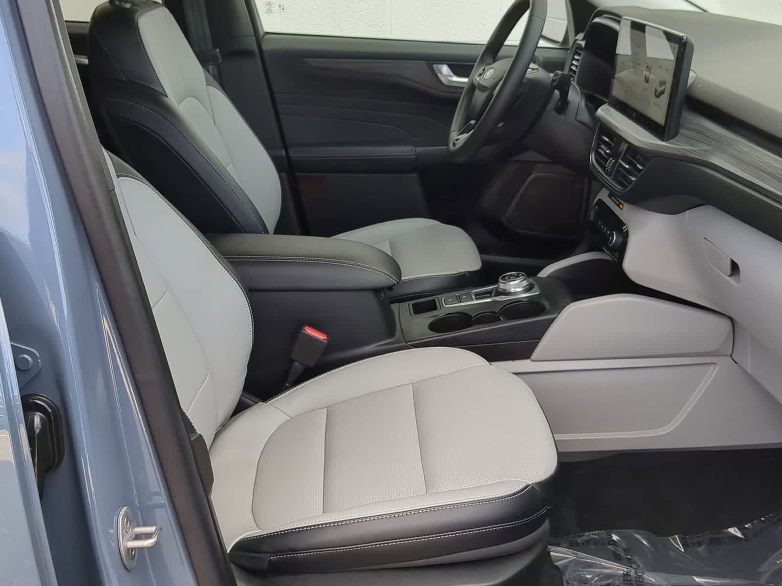 Thumbnail: 2023 Ford Escape - 21