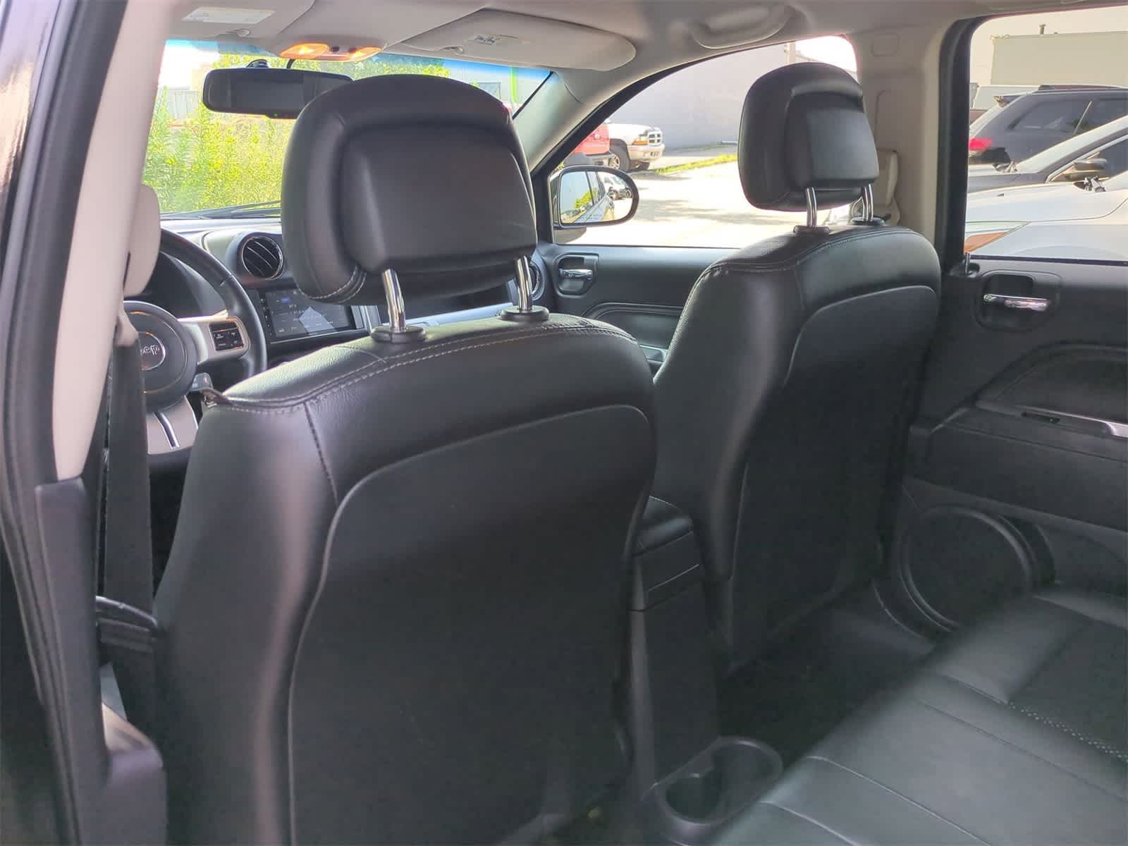 Thumbnail: 2017 Jeep Compass - 16