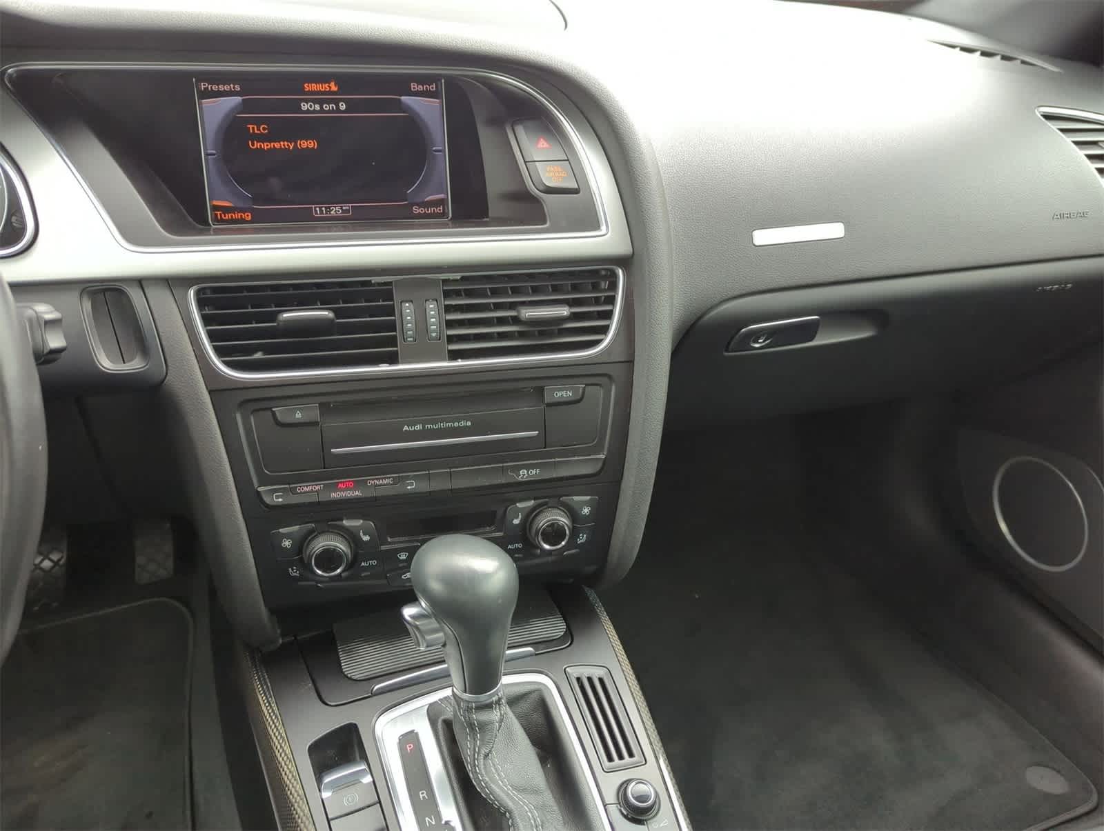 Thumbnail: 2012 Audi S5 - 26