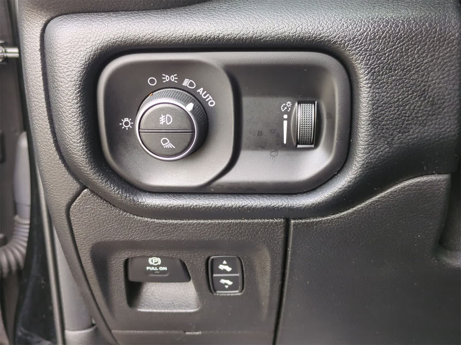 Thumbnail: 2021 RAM 1500 - 27