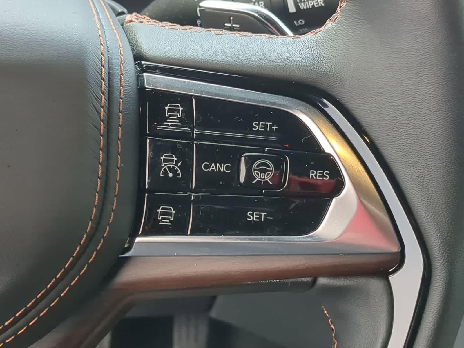 Thumbnail: 2024 Jeep Grand Cherokee L - 33