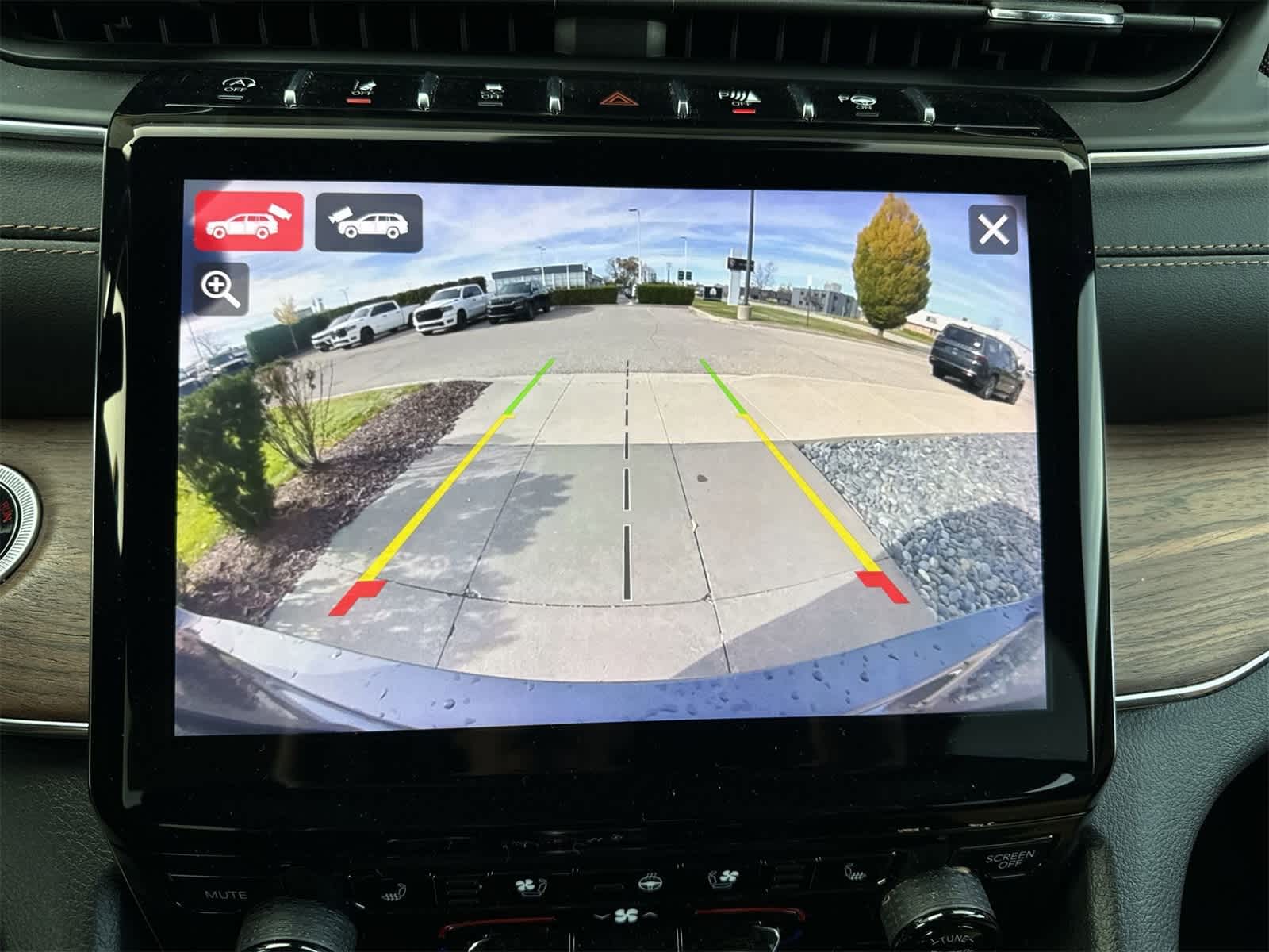 Thumbnail: 2023 Jeep Grand Cherokee L - 33