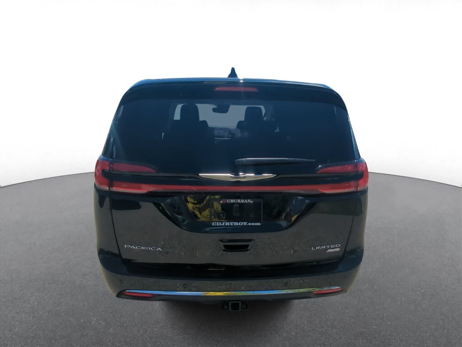 Thumbnail: 2024 Chrysler Pacifica - 7