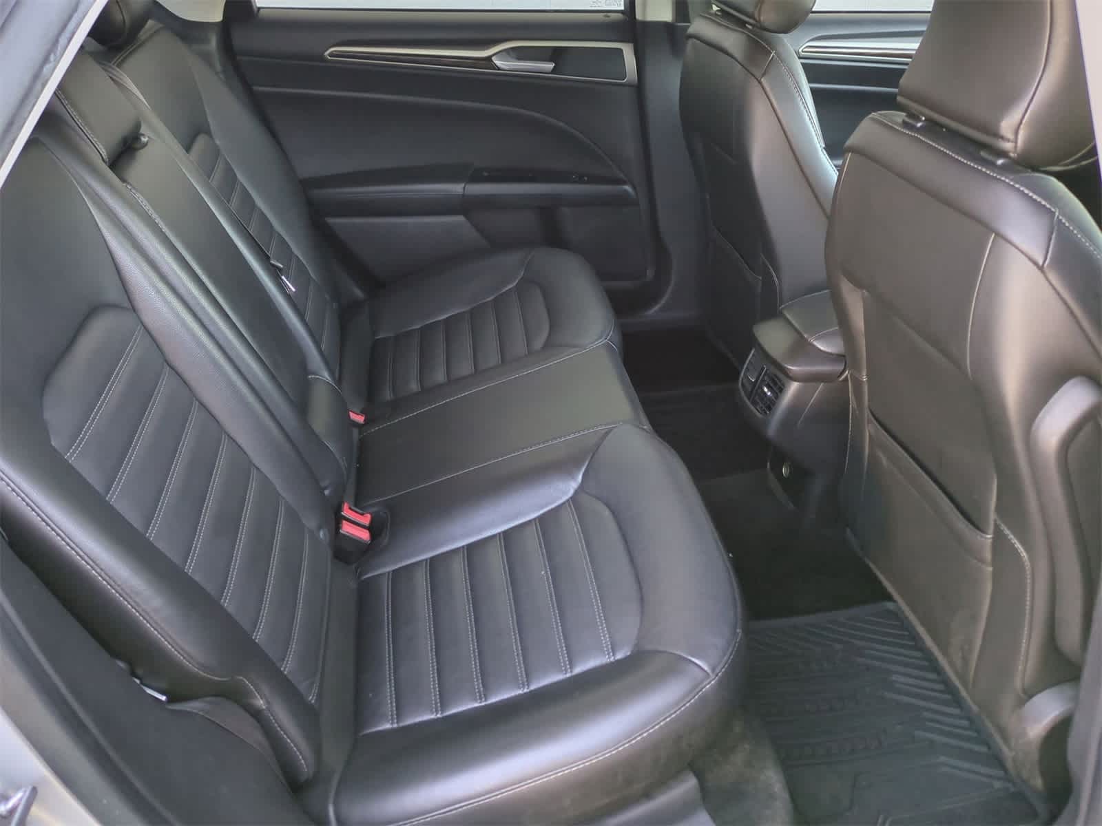 Thumbnail: 2016 Ford Fusion - 20