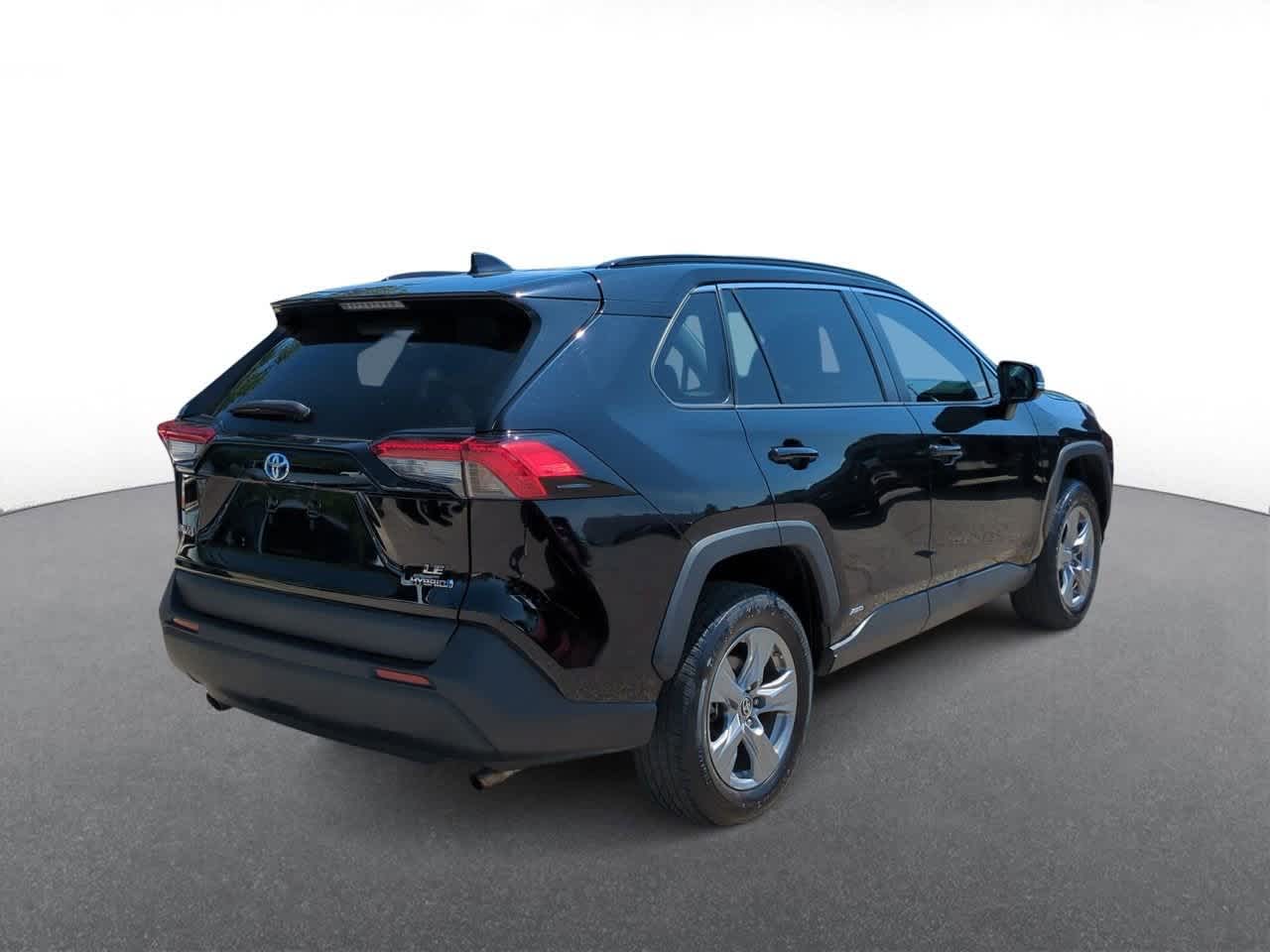Thumbnail: 2022 Toyota RAV4 - 8