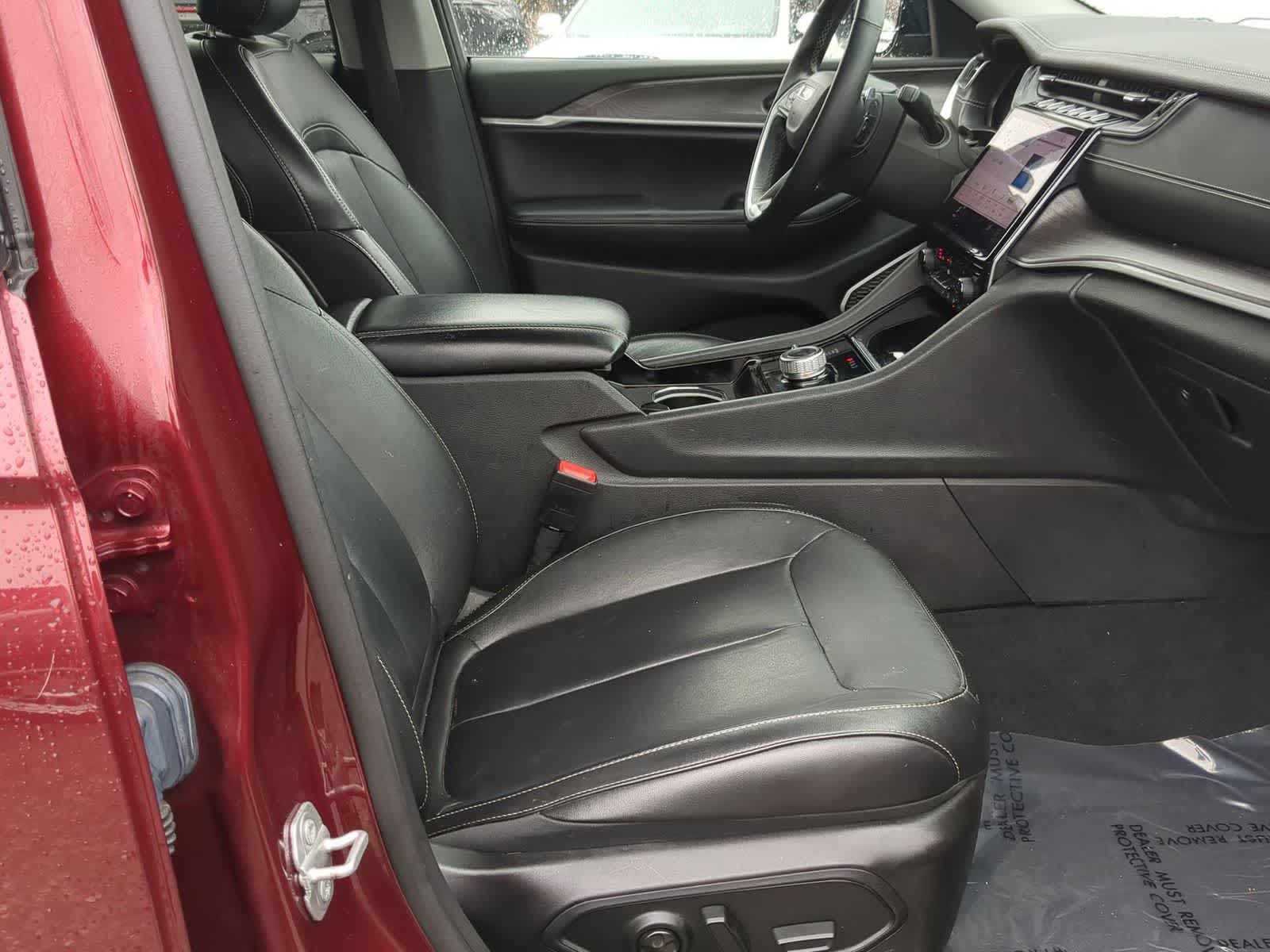 Thumbnail: 2022 Jeep Grand Cherokee L - 21