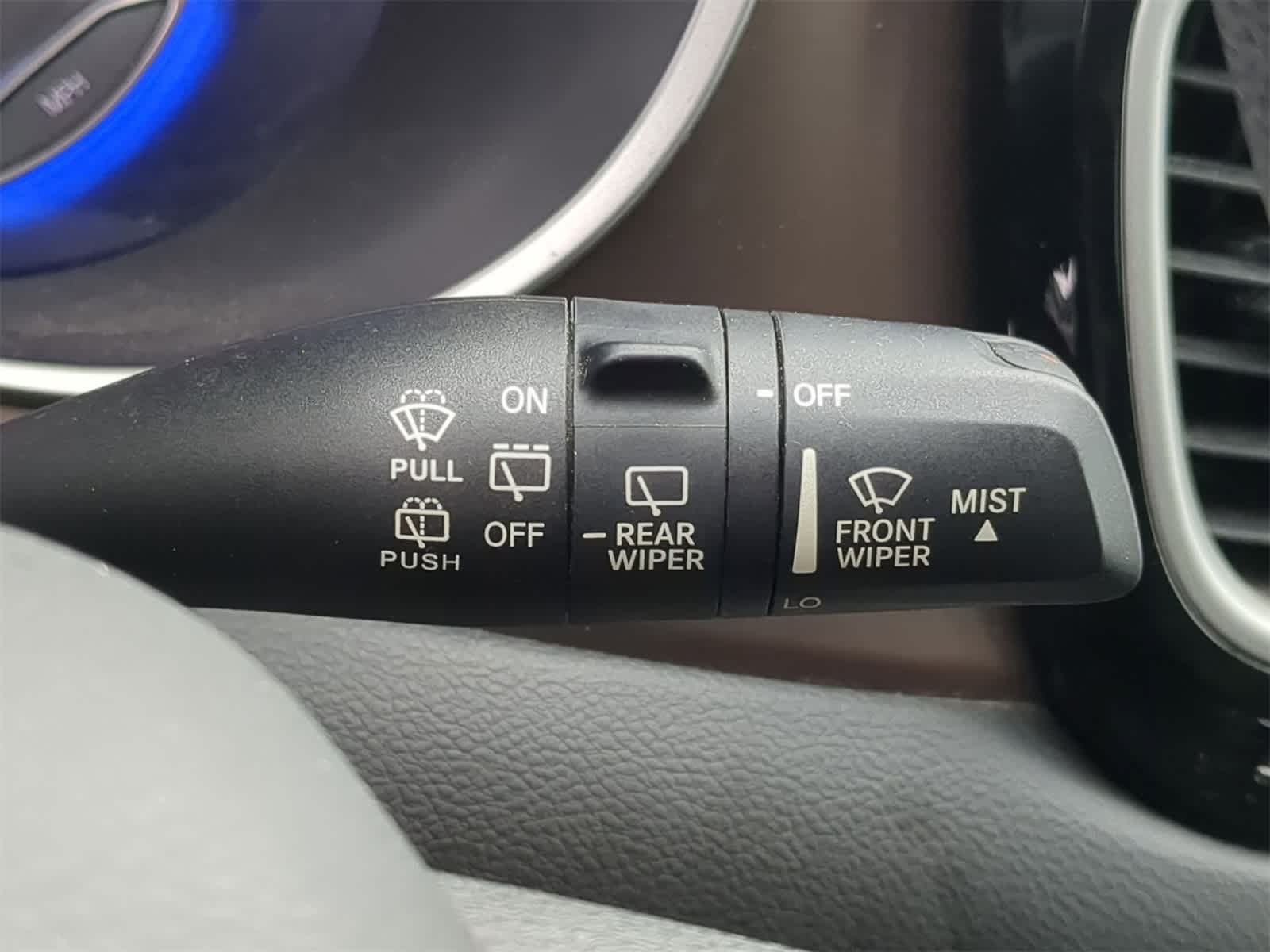 Thumbnail: 2017 Chrysler Pacifica - 34