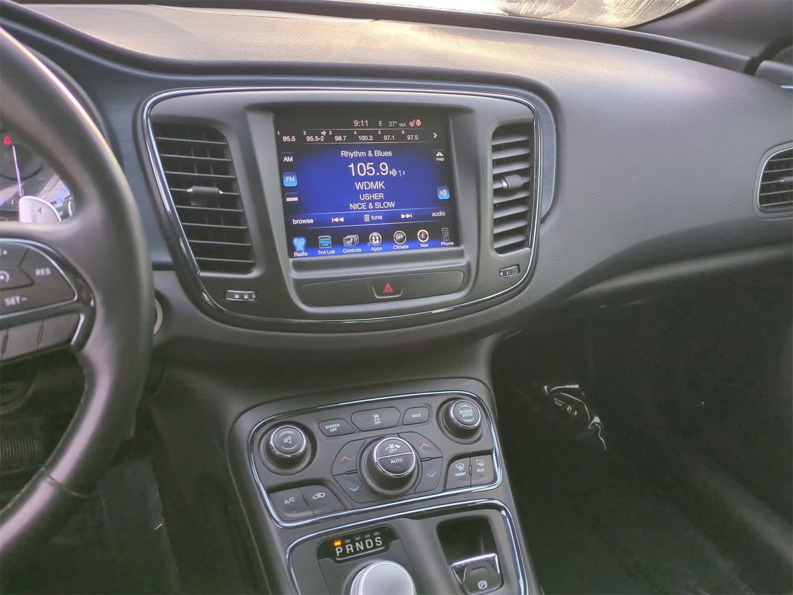 Thumbnail: 2015 Chrysler 200 - 27