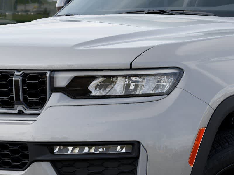 Thumbnail: 2026 Jeep Grand Cherokee - 10