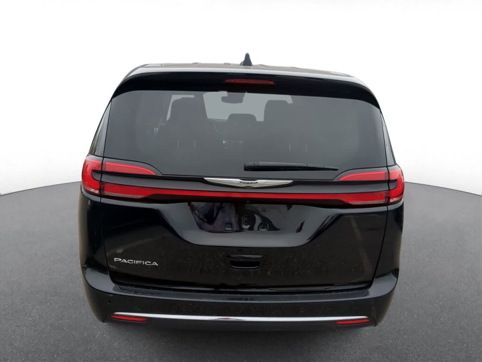 Thumbnail: 2024 Chrysler Pacifica - 7