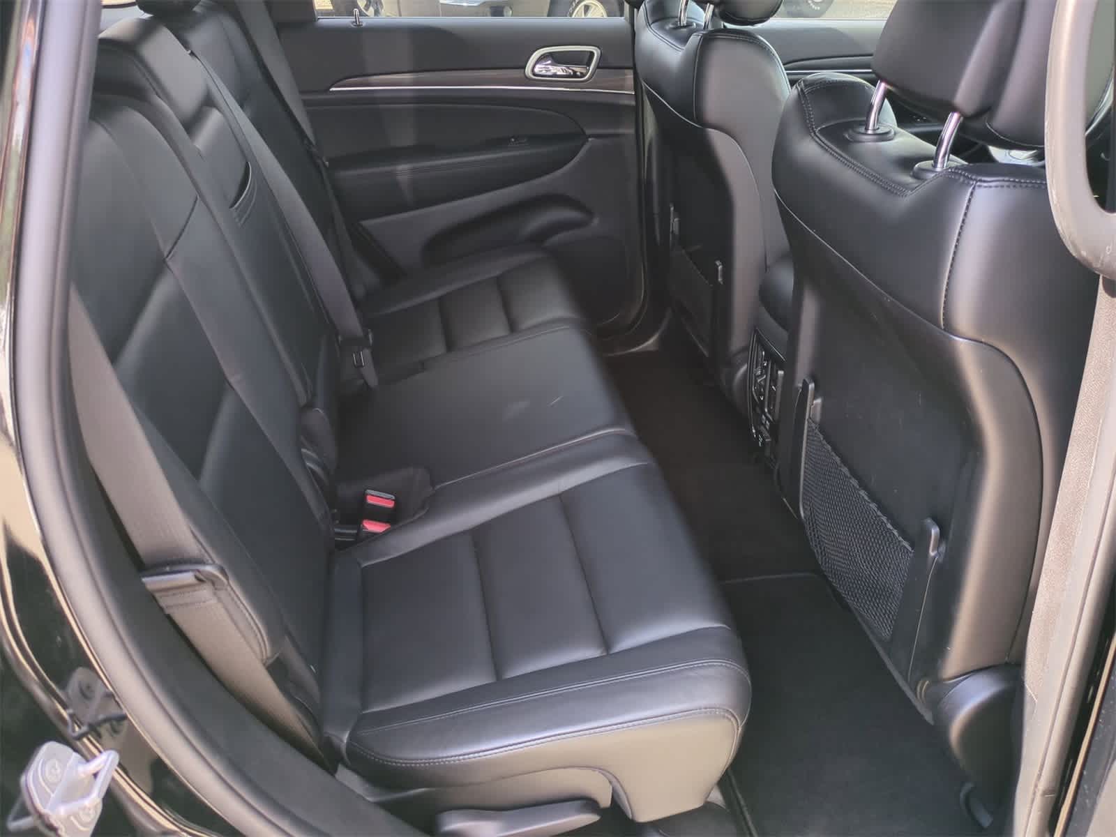 Thumbnail: 2021 Jeep Grand Cherokee - 21