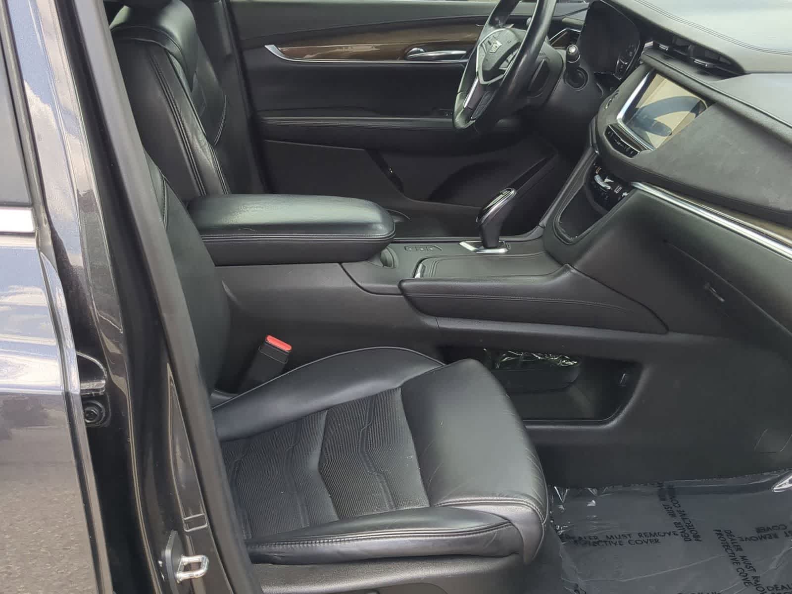 Thumbnail: 2017 Cadillac XT5 - 21