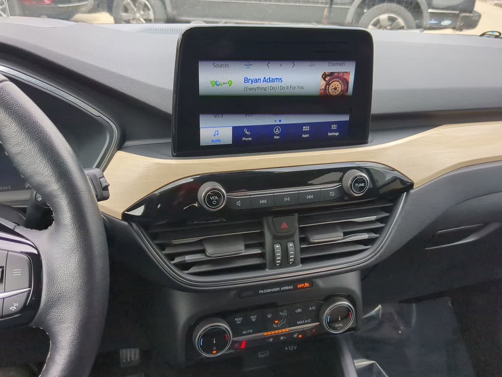 Thumbnail: 2022 Ford Escape - 27