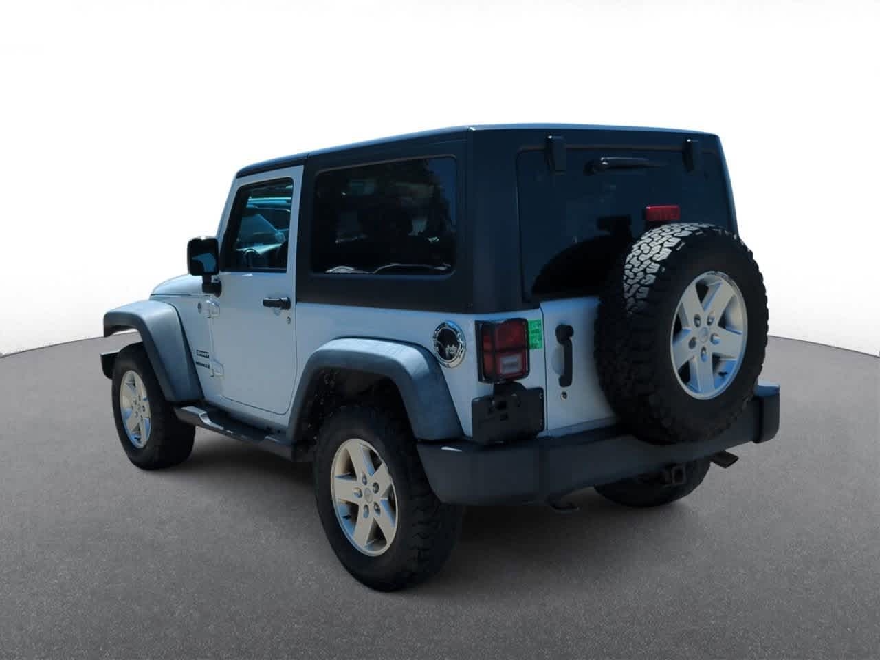 Thumbnail: 2012 Jeep Wrangler - 6