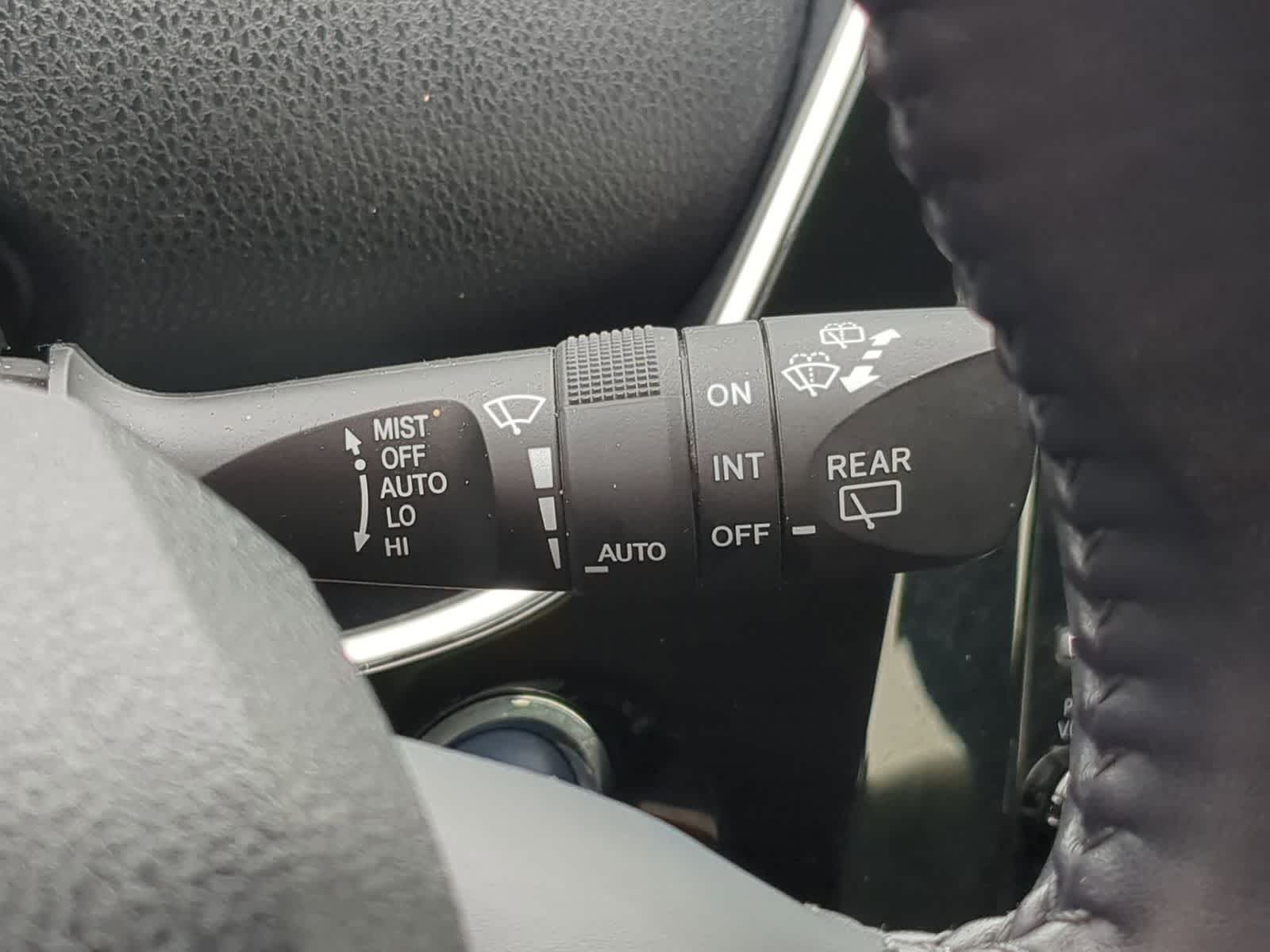 Thumbnail: 2022 Toyota Prius - 25