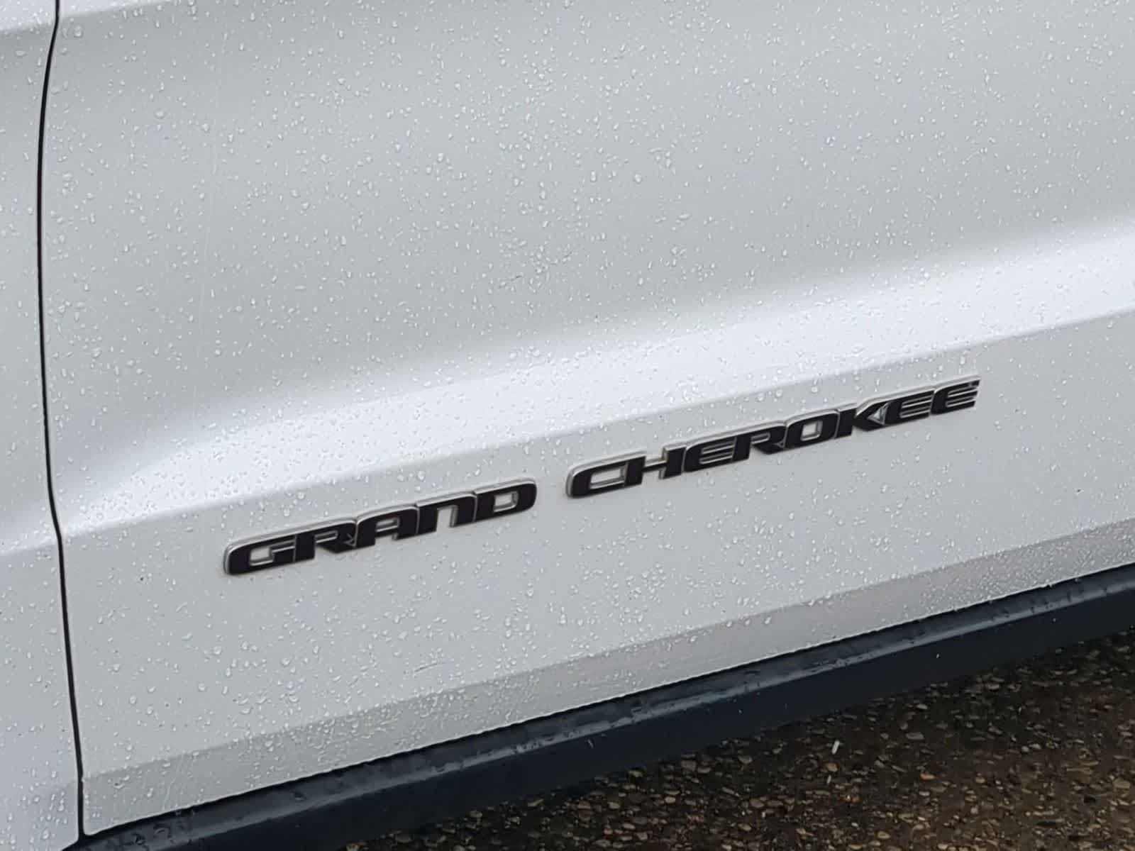 Thumbnail: 2020 Jeep Grand Cherokee - 13