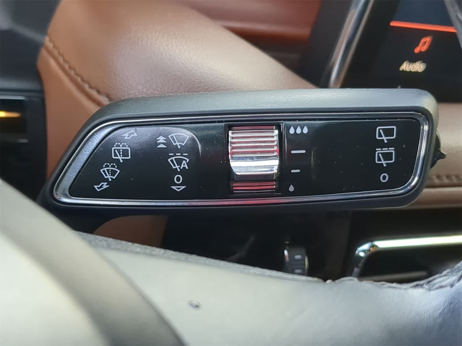 Thumbnail: 2022 Lincoln Nautilus - 32