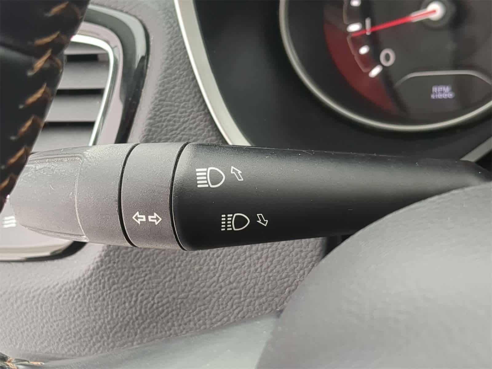 Thumbnail: 2020 Jeep Compass - 33