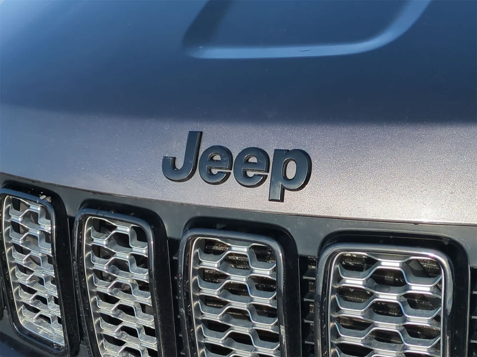 Thumbnail: 2019 Jeep Grand Cherokee - 12