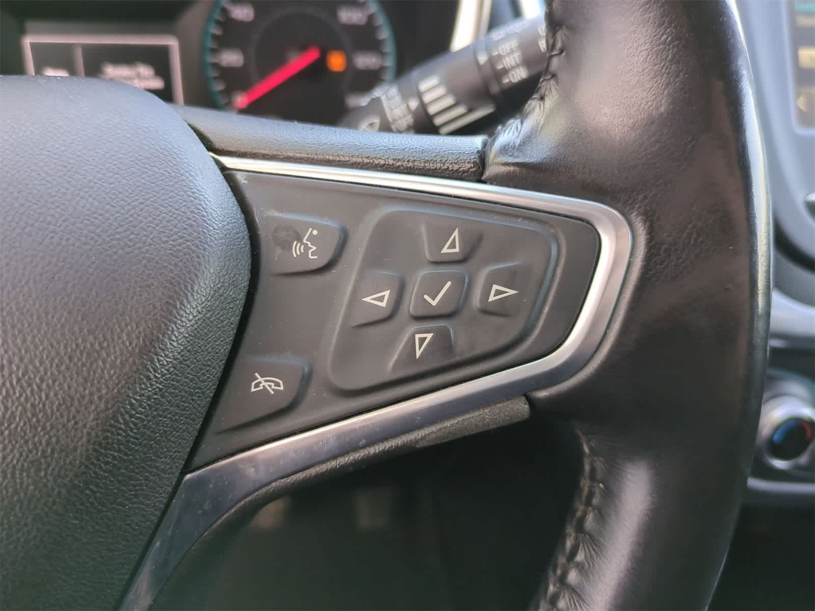 Thumbnail: 2018 Chevrolet Equinox - 22