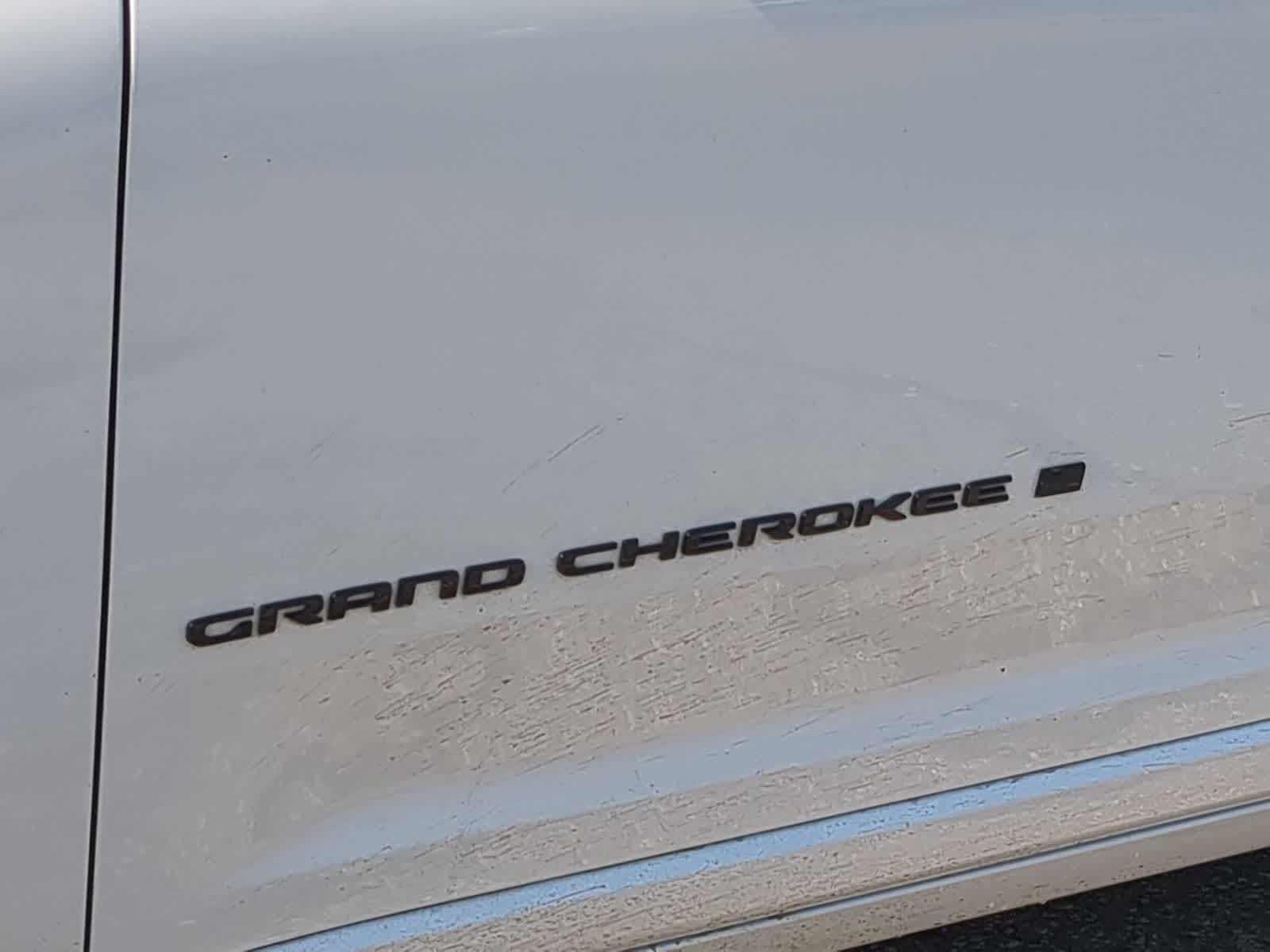 Thumbnail: 2024 Jeep Grand Cherokee L - 20