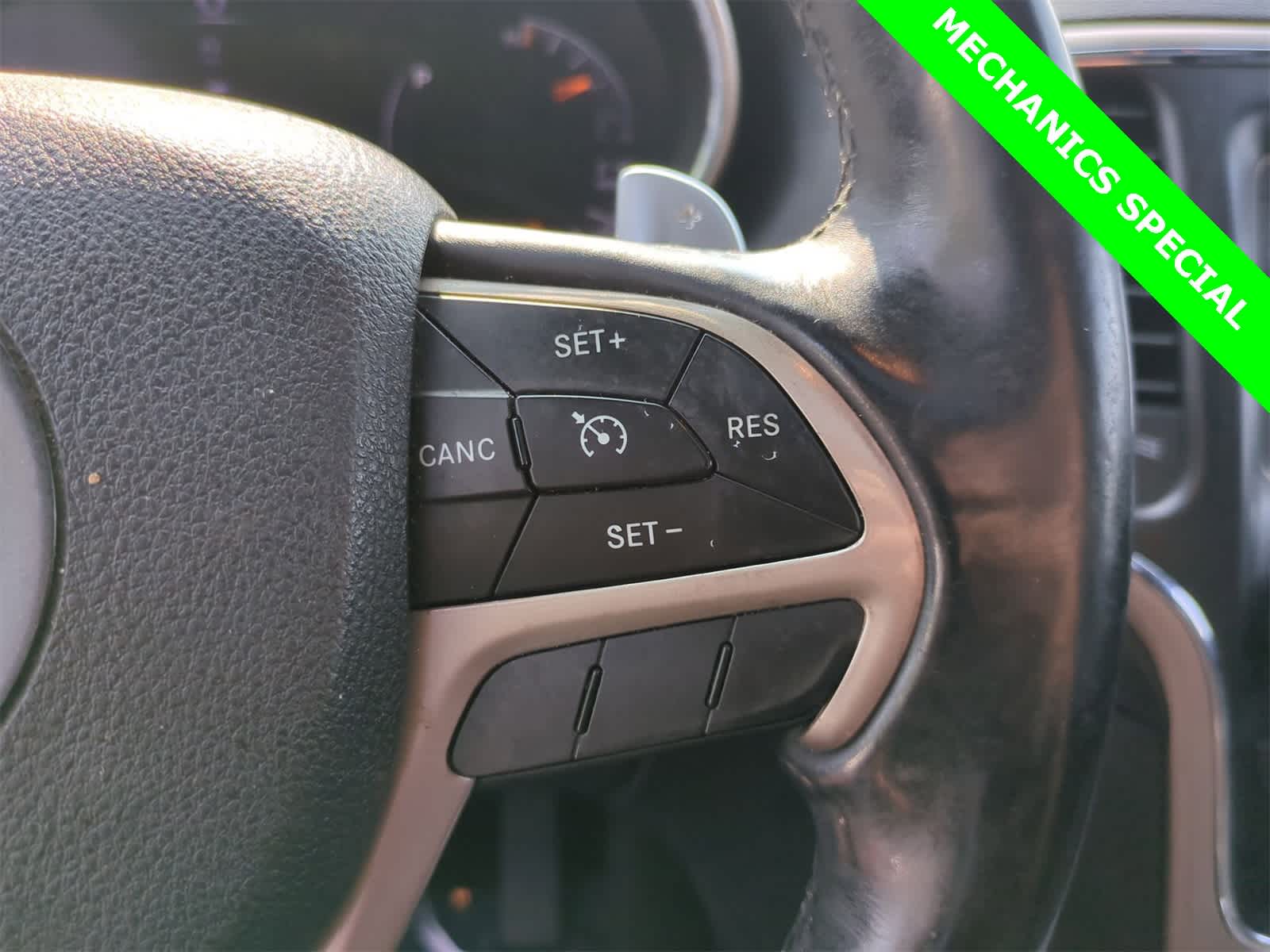 Thumbnail: 2014 Jeep Grand Cherokee - 23